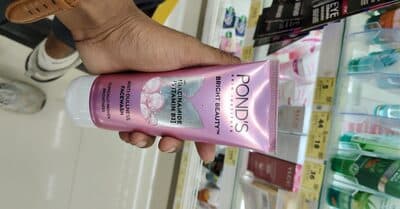 hul pond's Bright beauty face wash