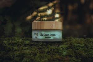 Zoe Bee Green Cream